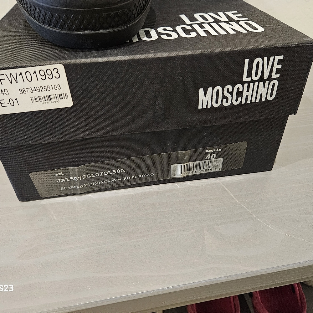 Moschino Red Canvas 'Join The Dance' Sneakers - Picture 12 of 14